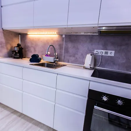 アパート Diamond Lux - 4 Bedrooms 2 Bathrooms ブダペスト