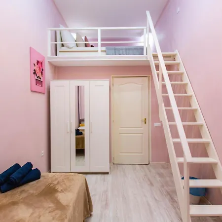 Diamond Lux - 4 Bedrooms 2 Bathrooms Apartament *