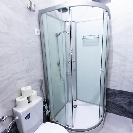 Diamond Lux - 4 Bedrooms 2 Bathrooms * Budapeszt