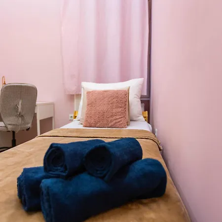 Diamond Lux - 4 Bedrooms 2 Bathrooms * Budapeszt